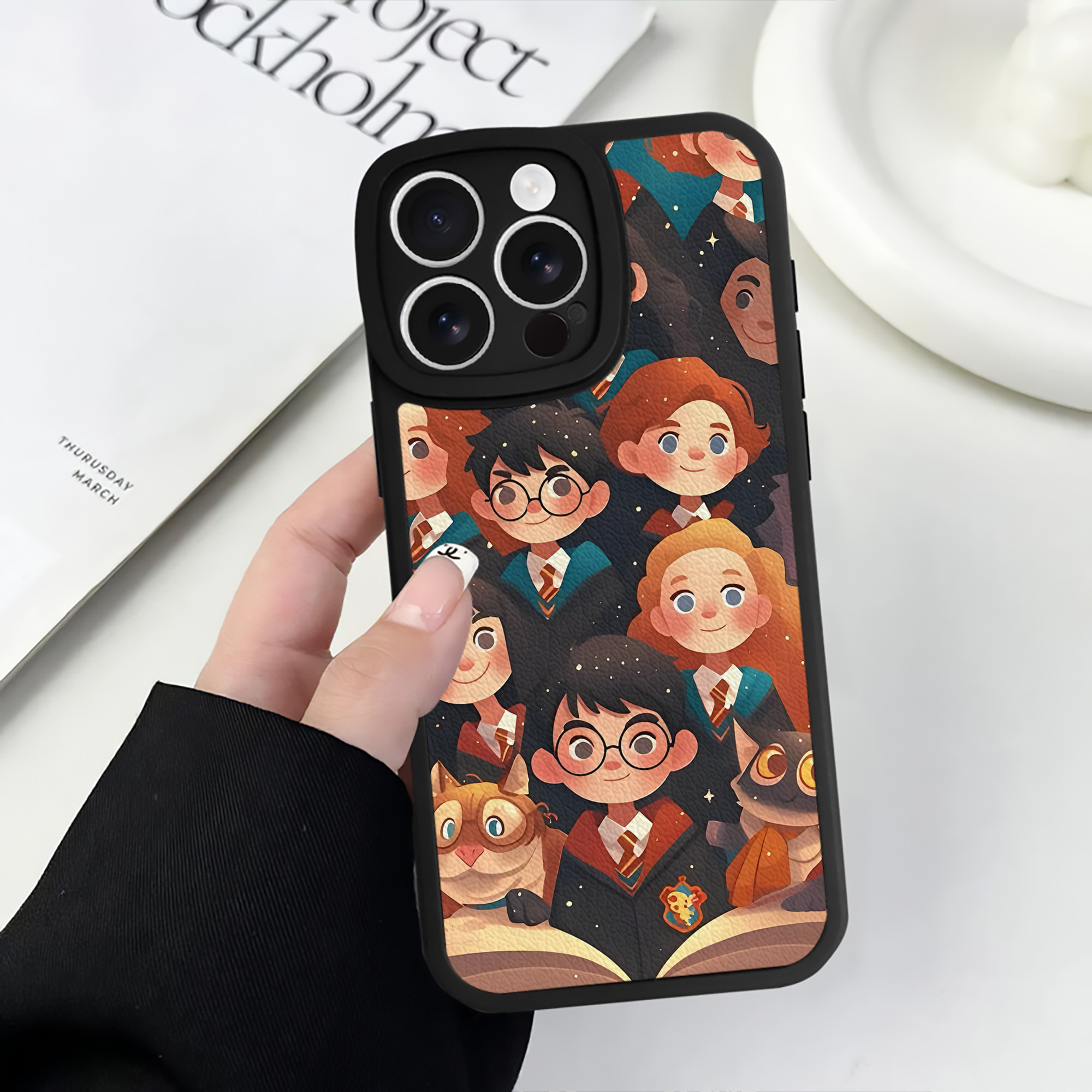 （画像用） Harry Potter ハリー・ポッターシリーズ 【iPhone 16シリーズ対応】シリコンスマホケース（レザー調） 材質：シリコン